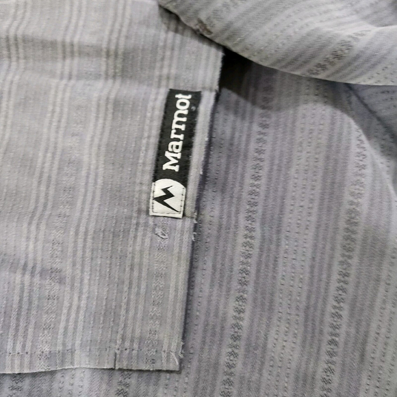 Marmot Mens Shirt Button Up Gray Medium Short Sleeves Pocket Logo *(Flaw) - Picture 7 of 11